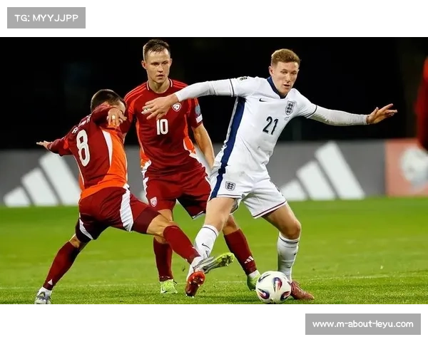 拜仁的轮换策略:六球领先背景下图赫尔对主力球员保护与替补球员锻炼